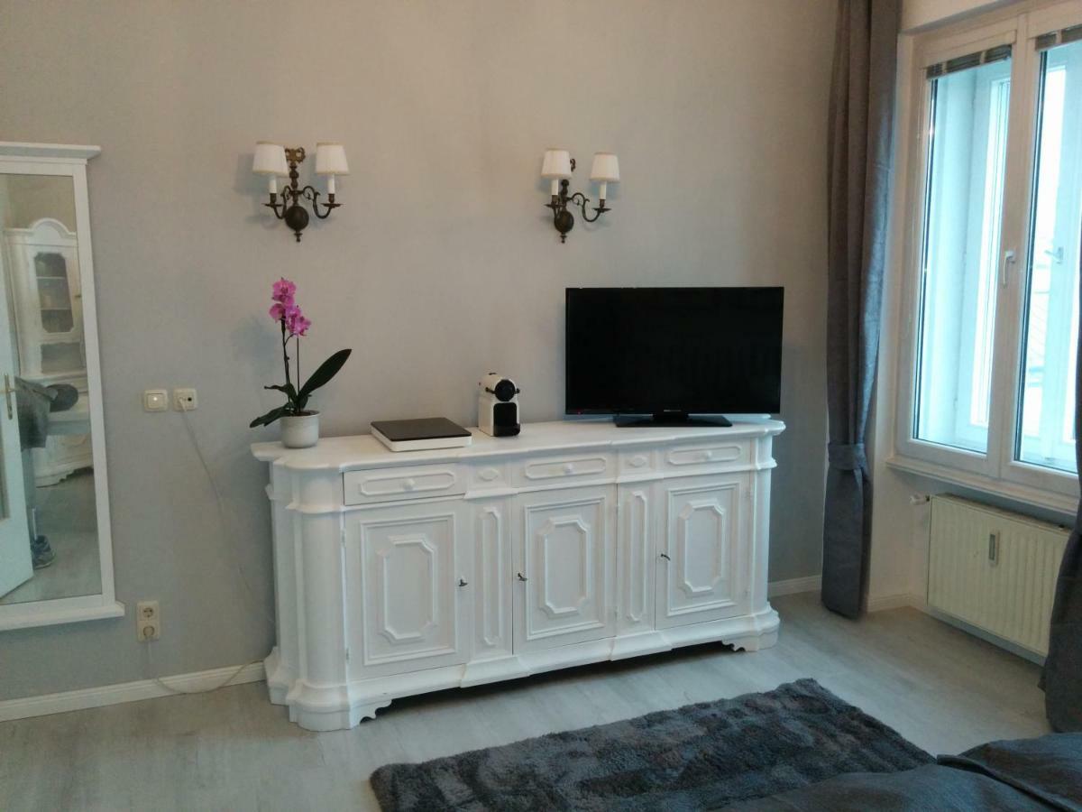 Seeblick Apartment/Zimmer Gmunden Exterior foto